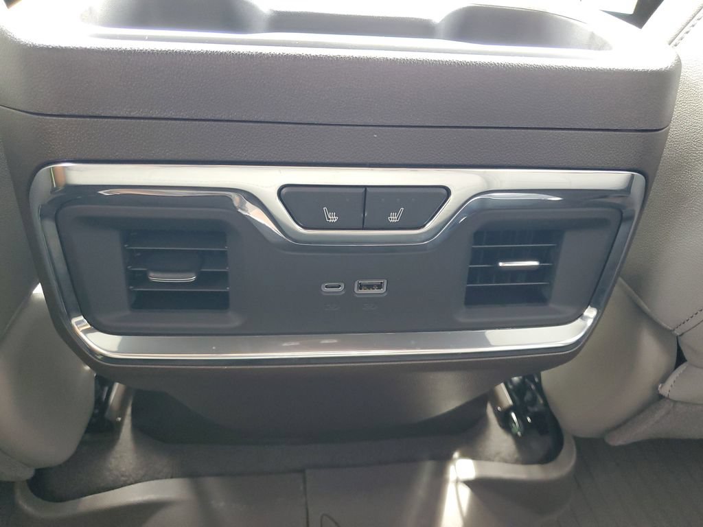 Used 2026 Chevrolet Silverado 1500 LTZ AWD/4WD image 24