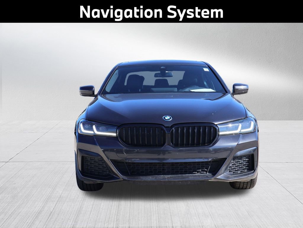Used 2023 BMW 530e xDrive w/ Premium Package AWD/4WD image 3