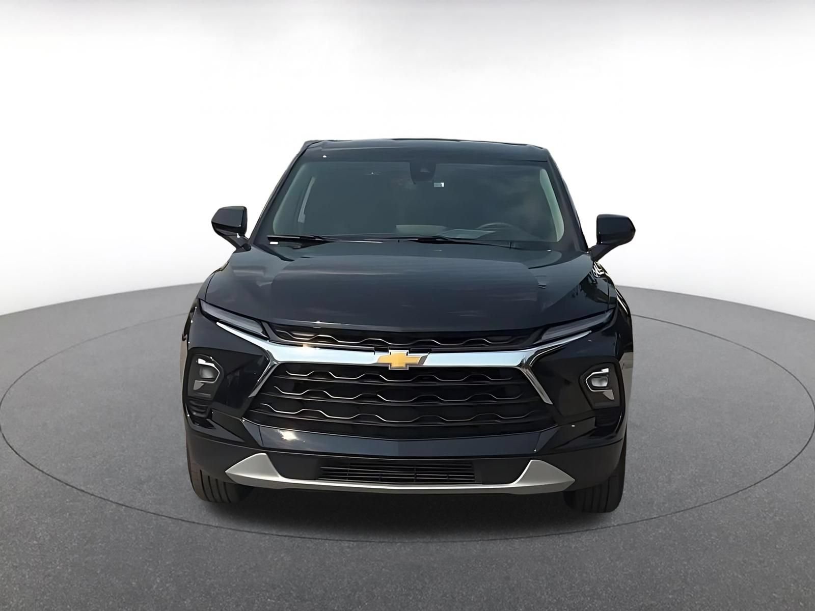 Used 2026 Chevrolet Blazer LT FWD image 4