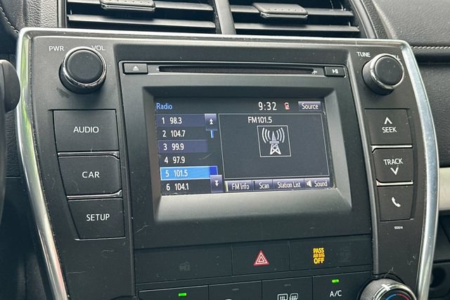 Used 2017 Toyota Camry SE FWD image 21