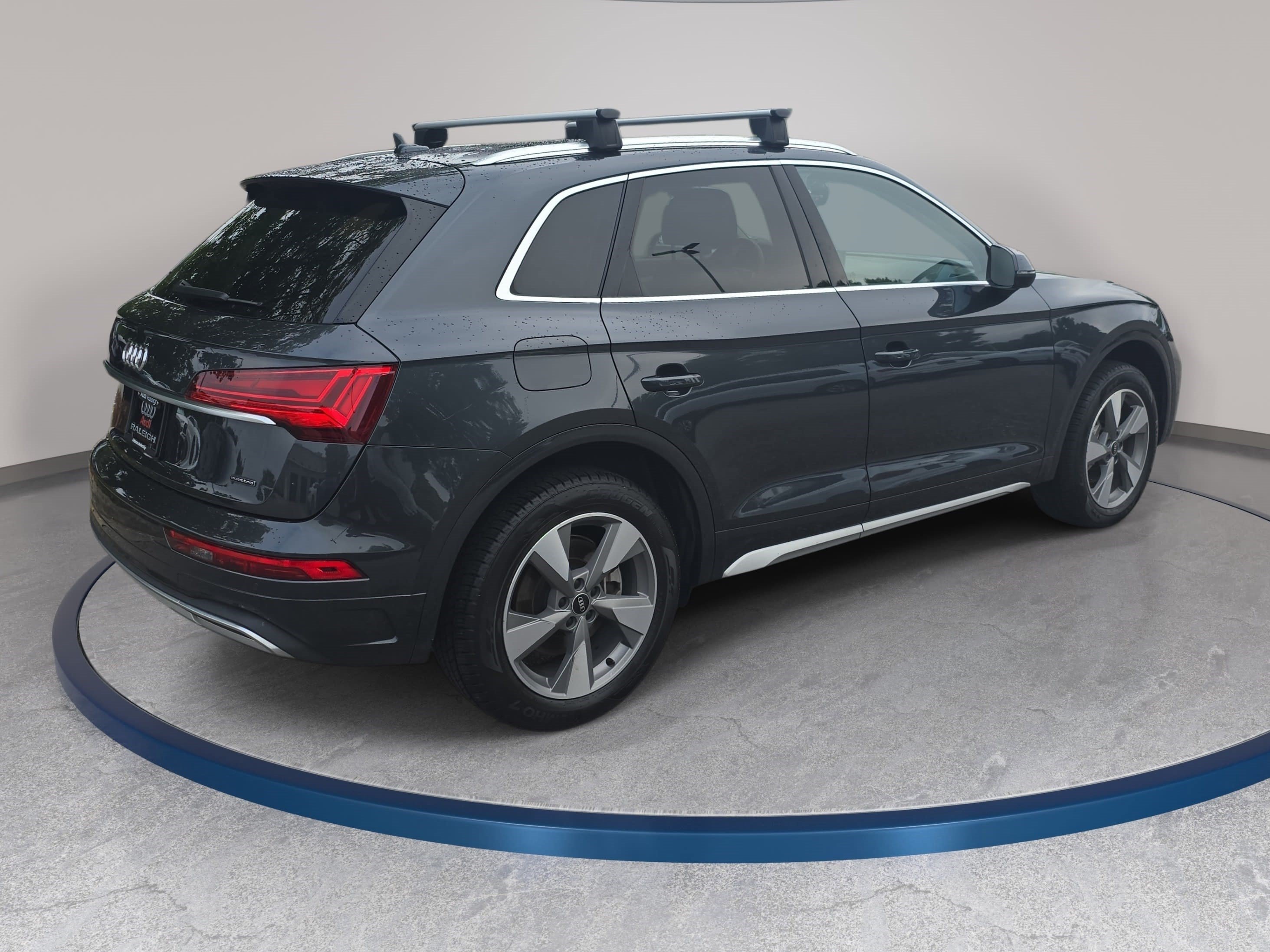 Used 2023 Audi Q5 2.0T Premium w/ Convenience Package AWD/4WD image 5