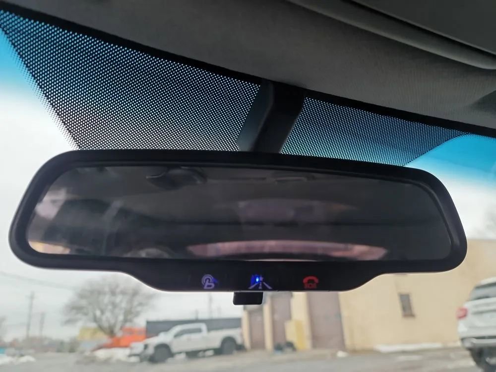 Used 2013 Hyundai Veloster w/ Style Pkg image 18