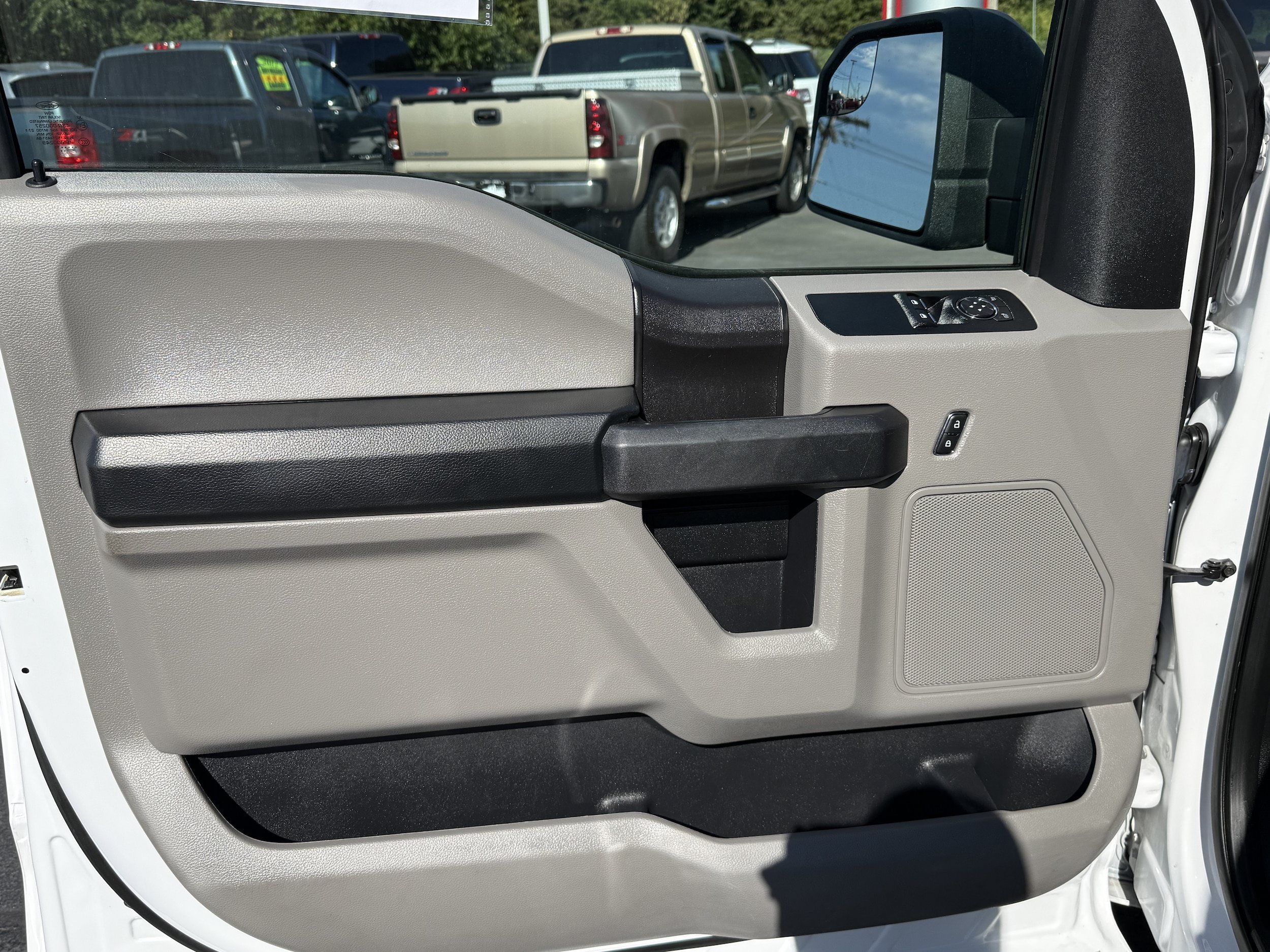Used 2018 Ford F150 XL w/ Equipment Group 101A Mid AWD/4WD image 15