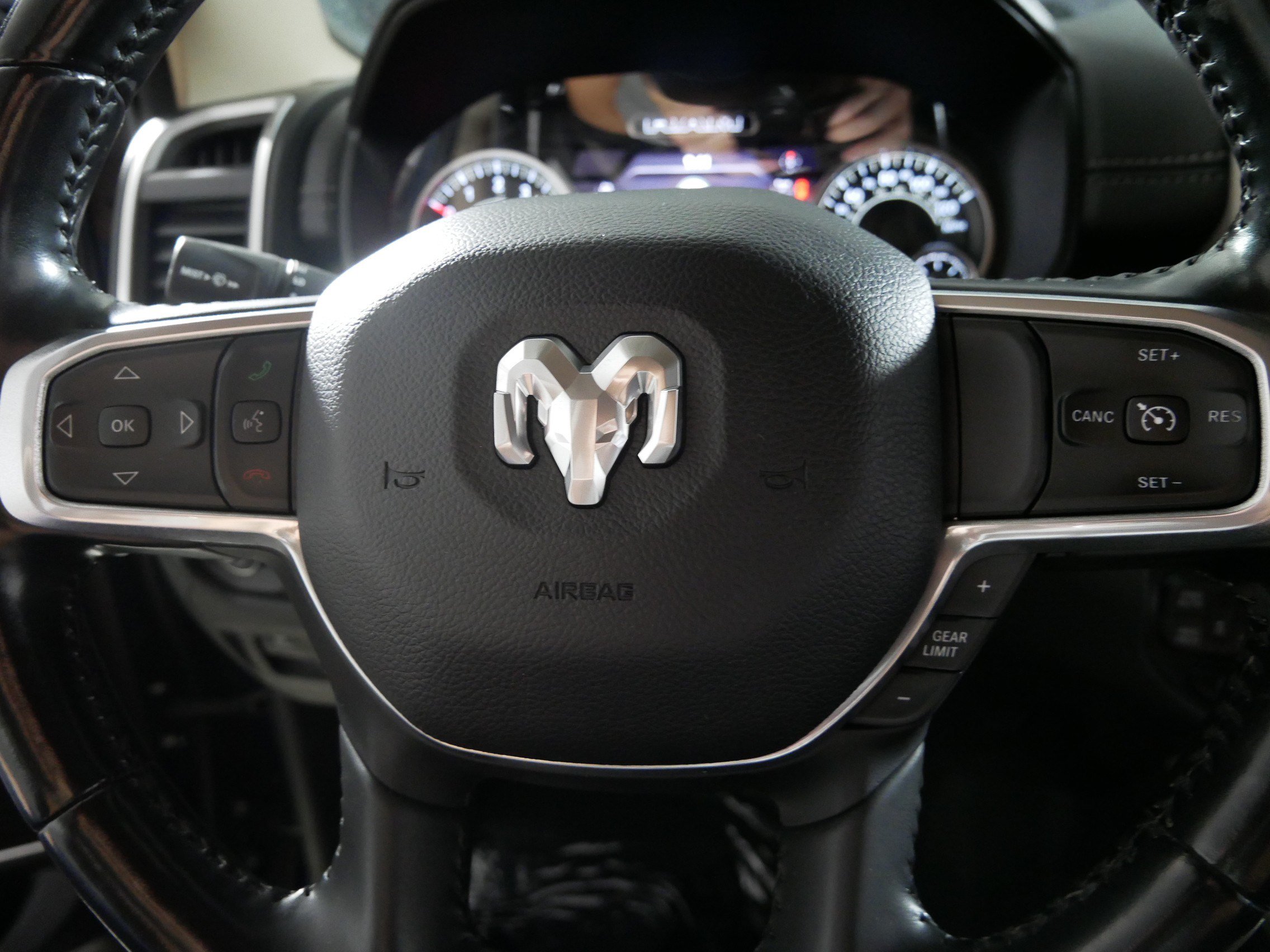 Used 2021 RAM 1500 Laramie AWD/4WD image 25