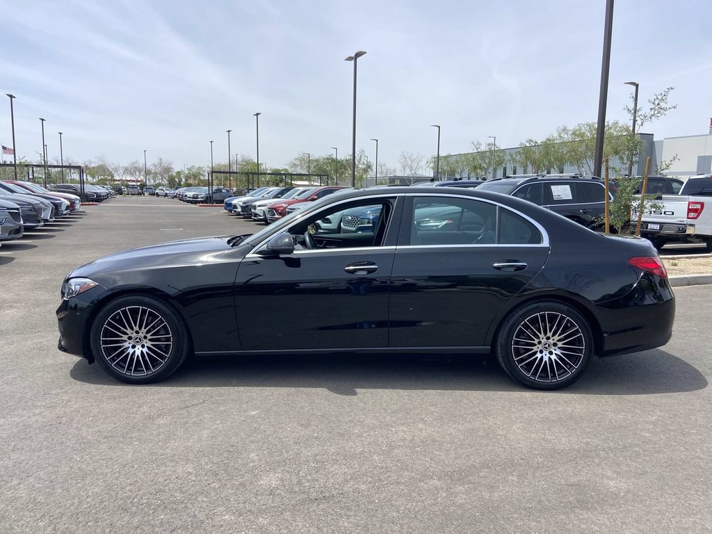 Used 2025 Mercedes-Benz C 300 Sedan image 4