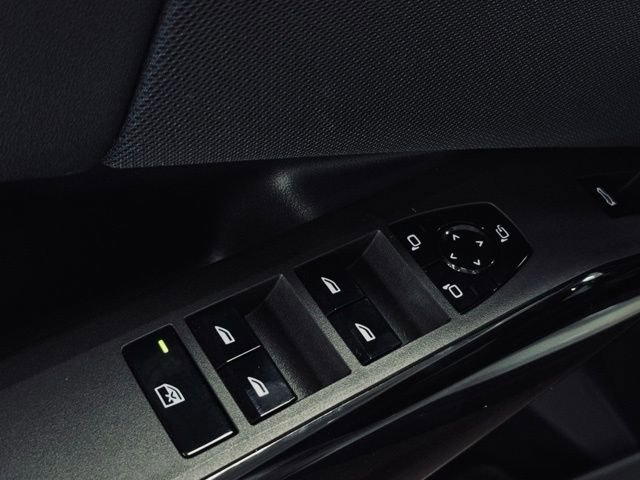 New 2026 BMW X3 xDrive30 w/ Premium Package image 14