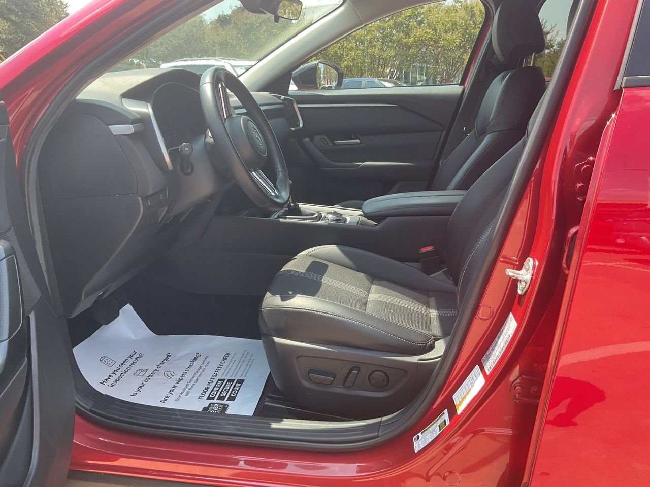 Used 2025 MAZDA CX-50 AWD 2.5 S w/ Preferred Package image 8