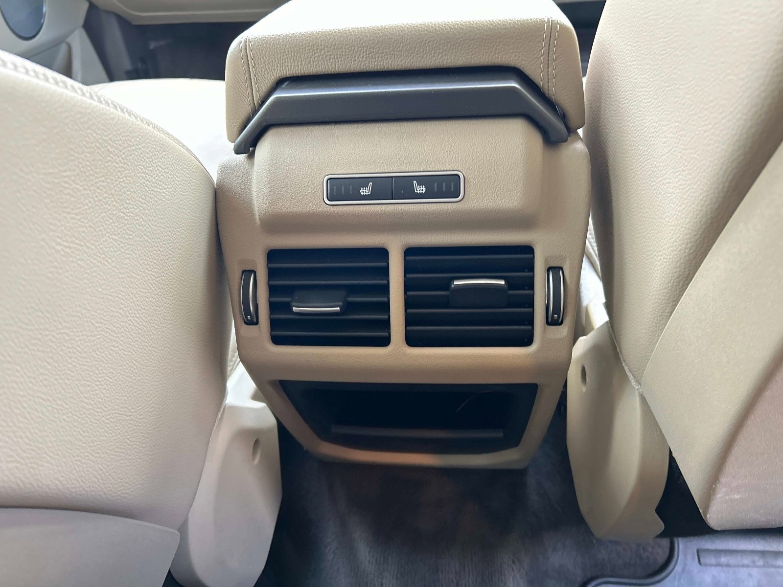 Used 2019 Land Rover Range Rover Evoque SE AWD/4WD image 17