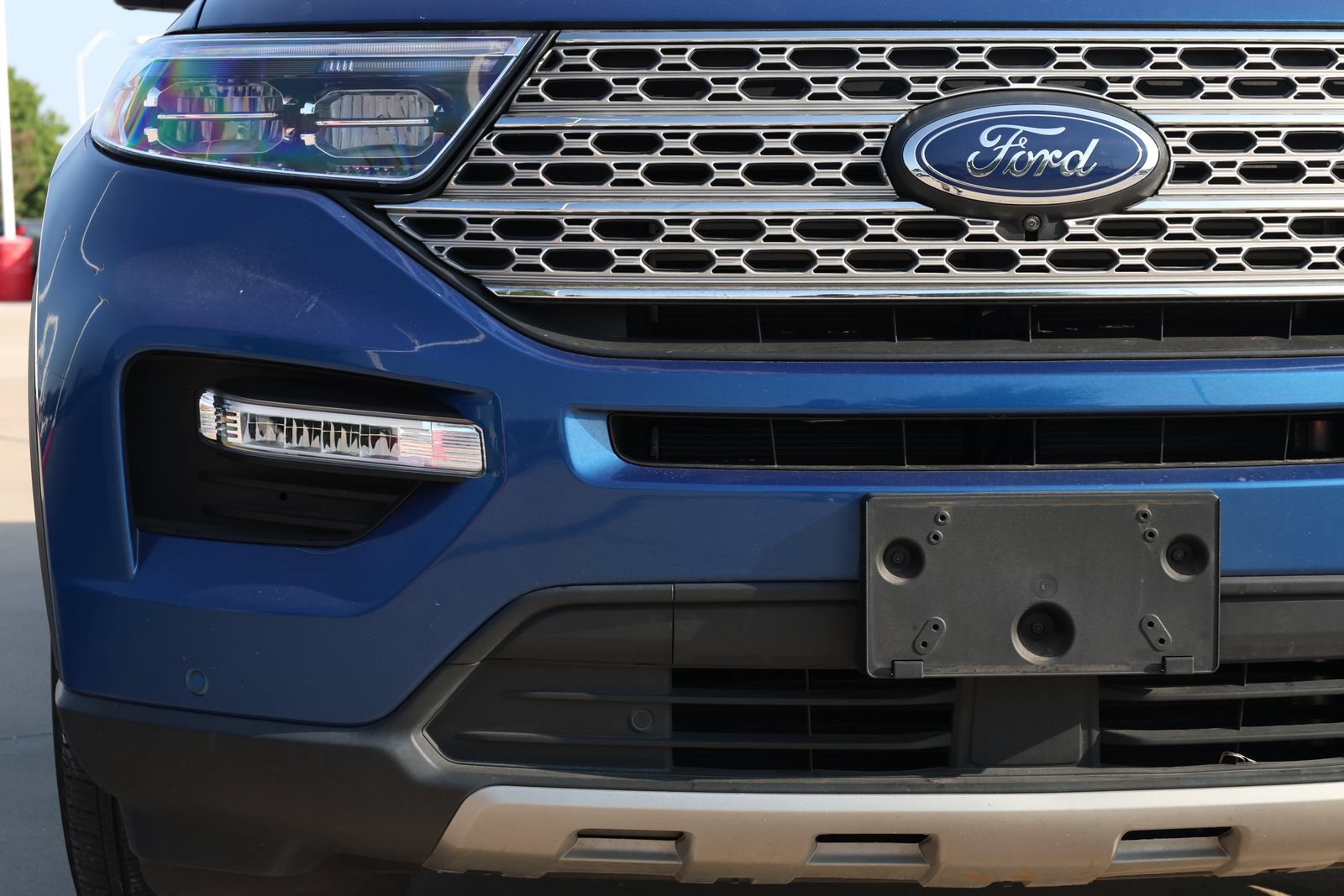 Used 2023 Ford Explorer Limited AWD/4WD image 10