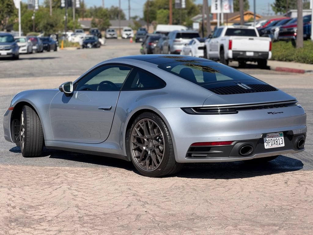Used 2022 Porsche 911 Carrera RWD image 3