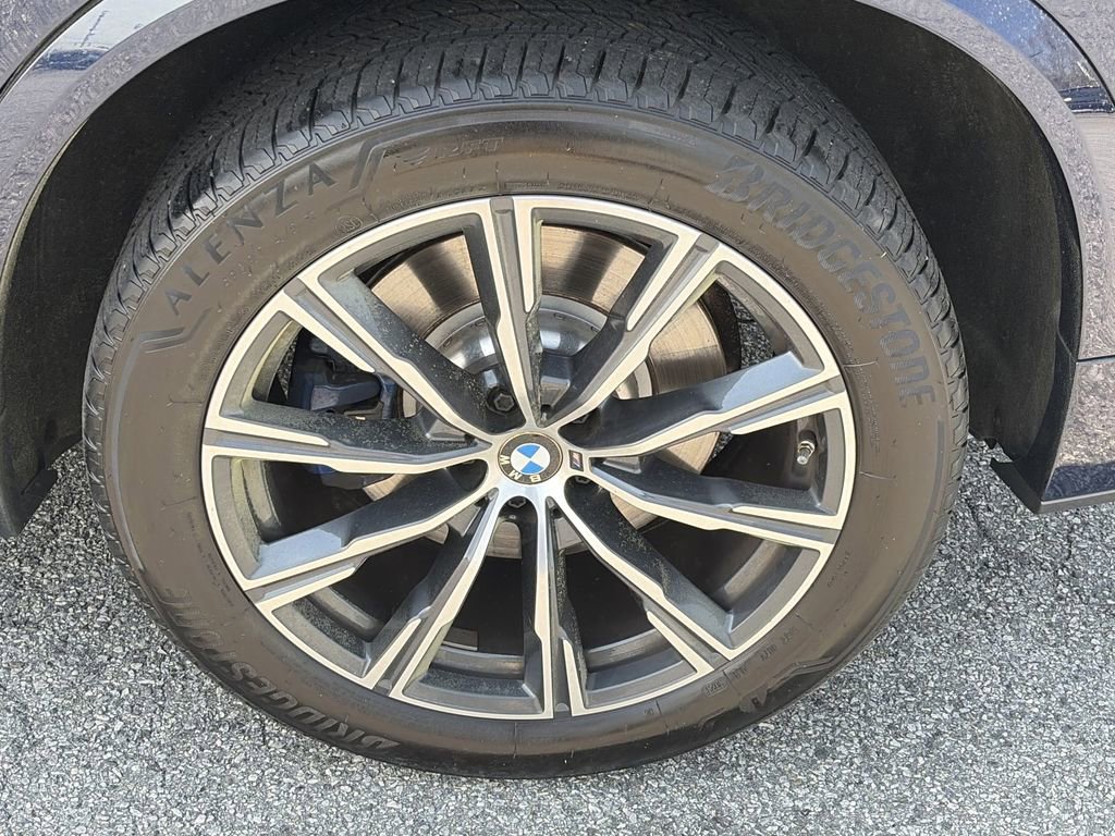 Used 2021 BMW X5 M50i w/ Executive Package image 30