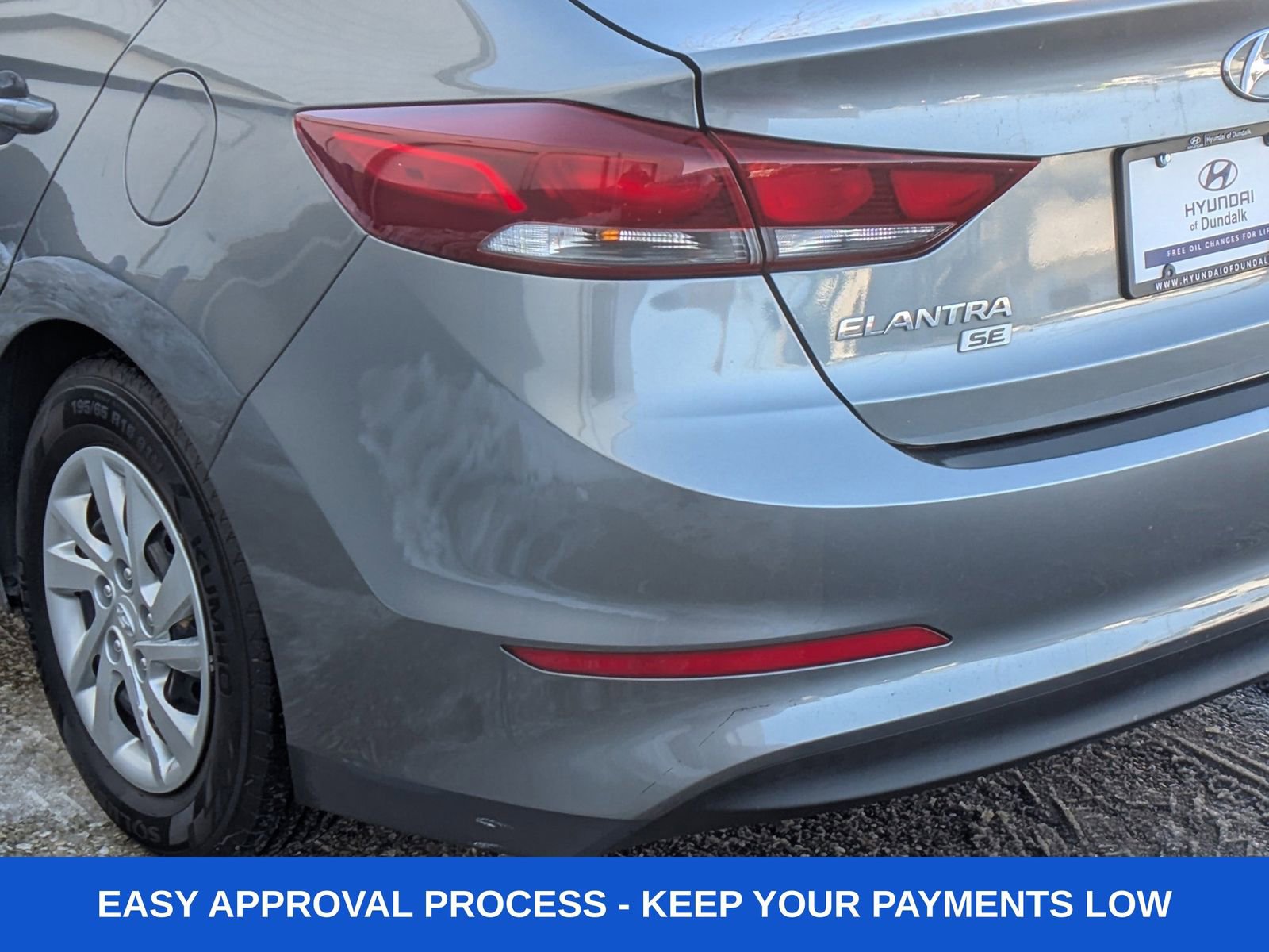 Used 2017 Hyundai Elantra SE image 5