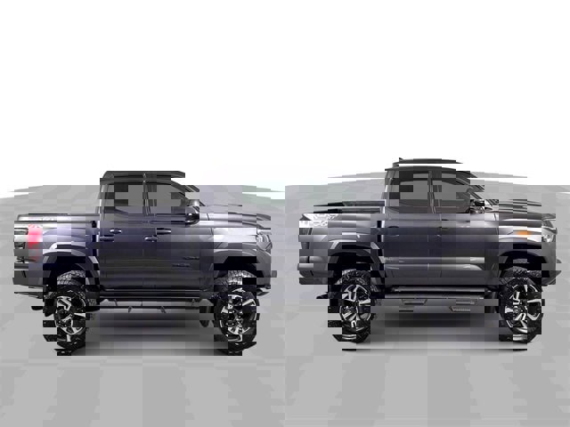 Used 2019 Toyota Tacoma TRD Sport w/ Technology Package image 9