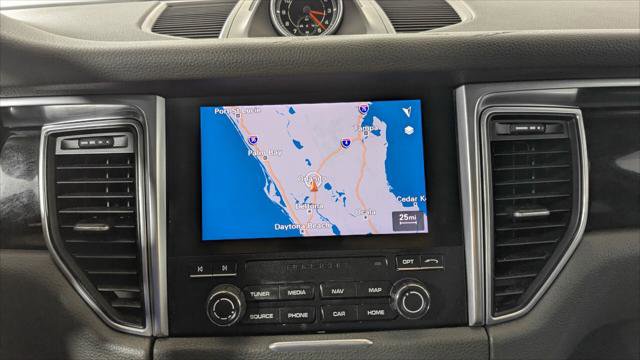 Used 2017 Porsche Macan image 30