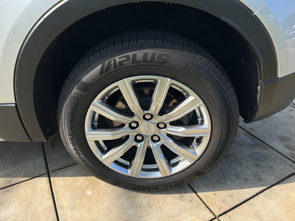 Used 2022 Cadillac XT4 Premium Luxury w/ Safety Alert Package AWD/4WD image 13