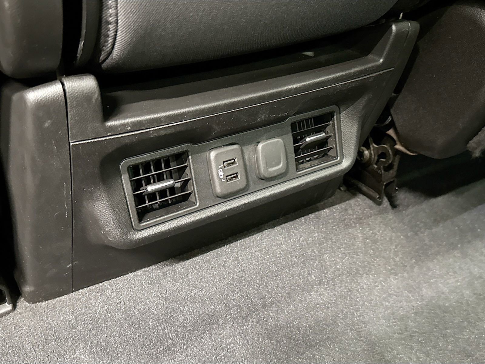 Used 2021 Chevrolet Silverado 1500 LT w/ Z71 Off-Road Package AWD/4WD image 26