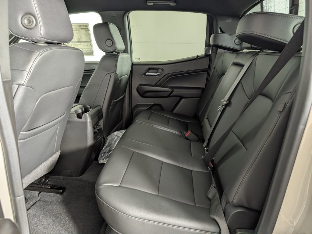 New 2026 GMC Canyon Elevation w/ Convenience Package image 29