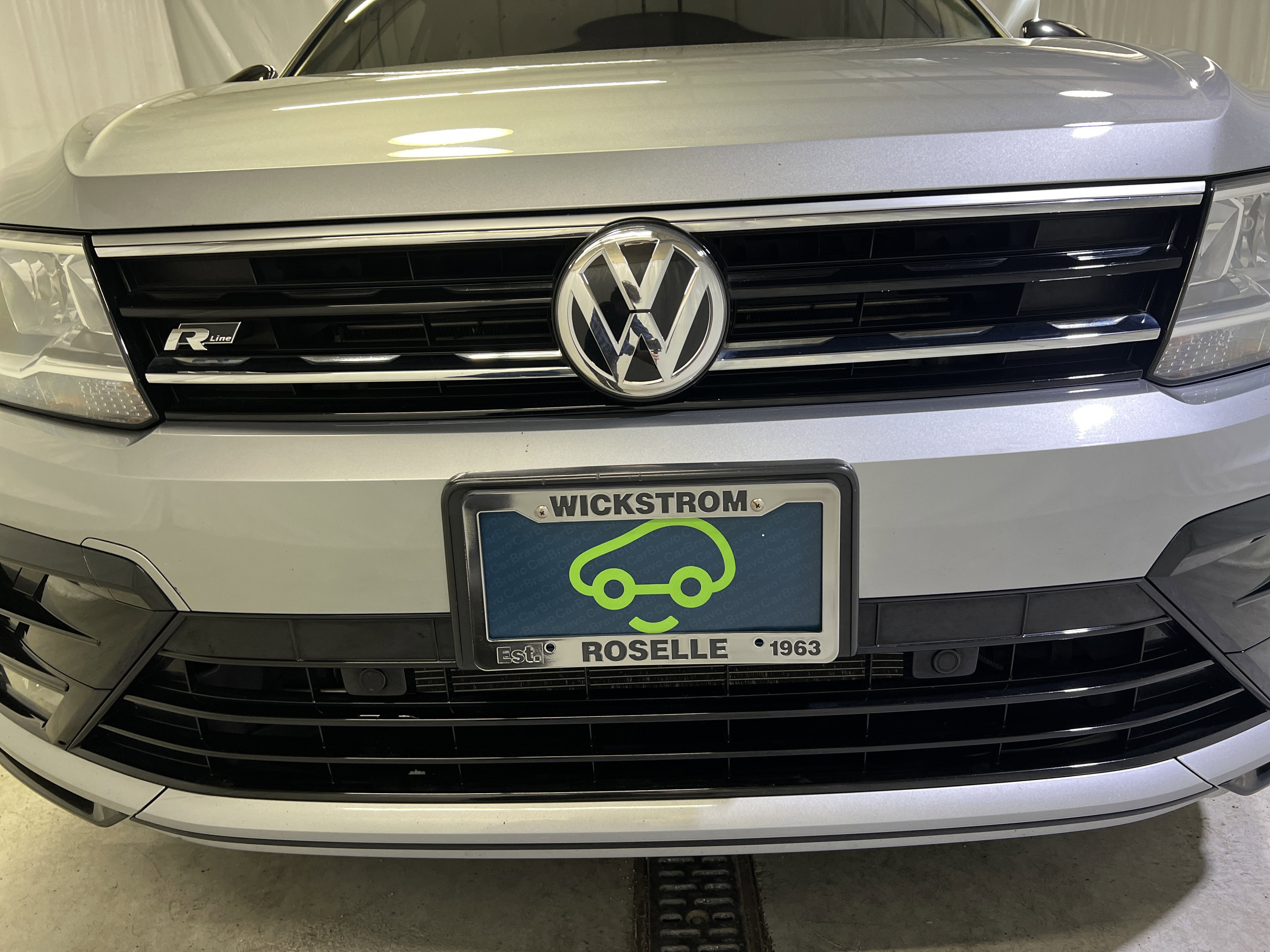 Used 2021 Volkswagen Tiguan SE R-Line w/ 3rd Row Seat Package AWD/4WD image 4