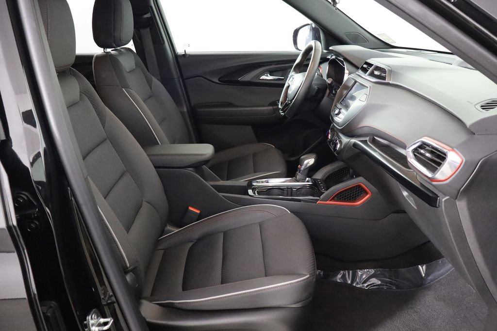 Used 2023 Chevrolet TrailBlazer RS FWD image 18
