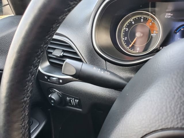 Certified 2020 Jeep Cherokee Trailhawk w/ Cold Weather Group image 14