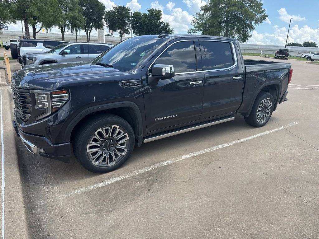 Used 2023 GMC Sierra 1500 Denali Ultimate AWD/4WD image 1