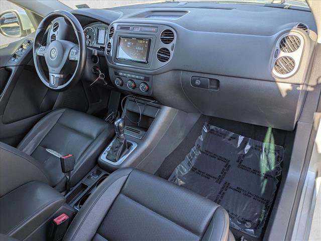 Used 2014 Volkswagen Tiguan SE image 19