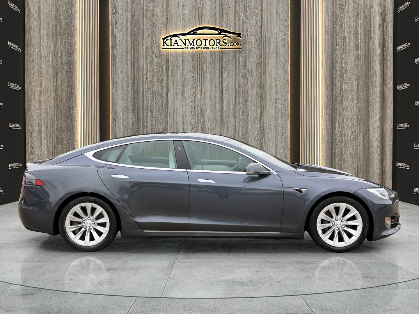 Used 2020 Tesla Model S Long Range Plus image 14