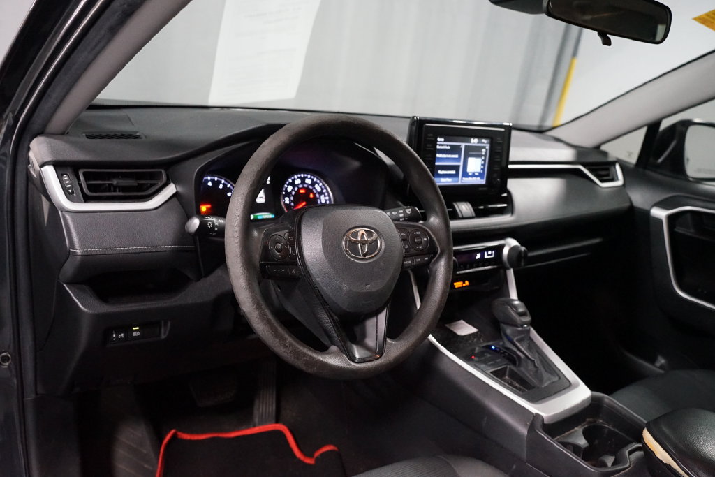 Used 2021 Toyota RAV4 LE FWD image 7