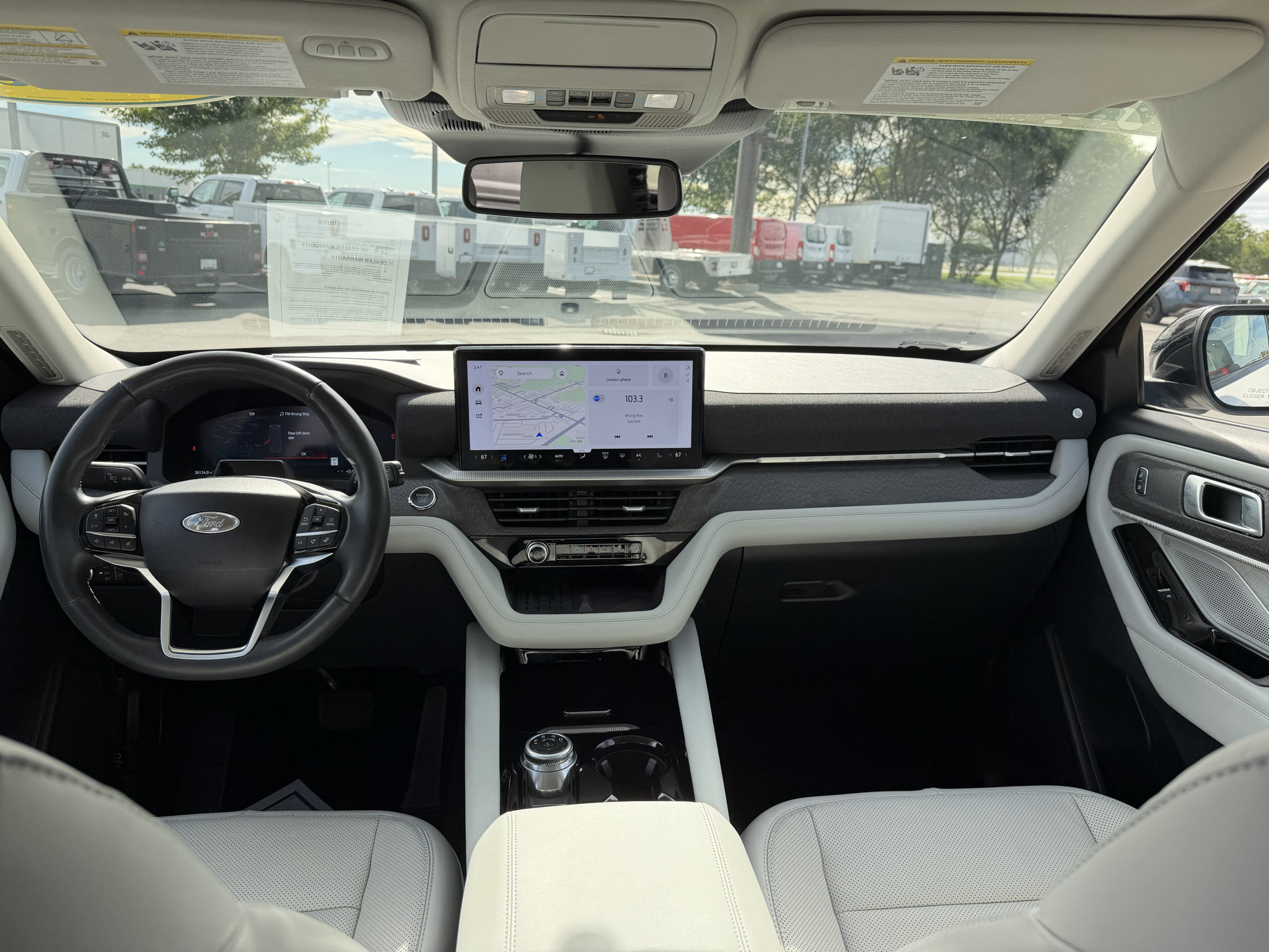 Used 2025 Ford Explorer Platinum w/ Ultimate Package AWD/4WD image 9
