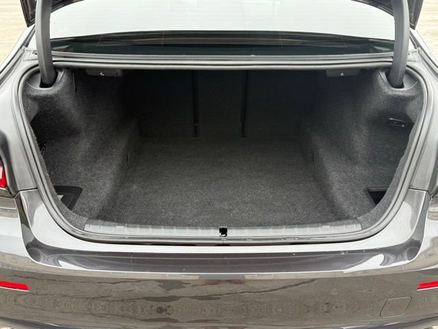 Used 2022 BMW 530i xDrive w/ Convenience Package image 12