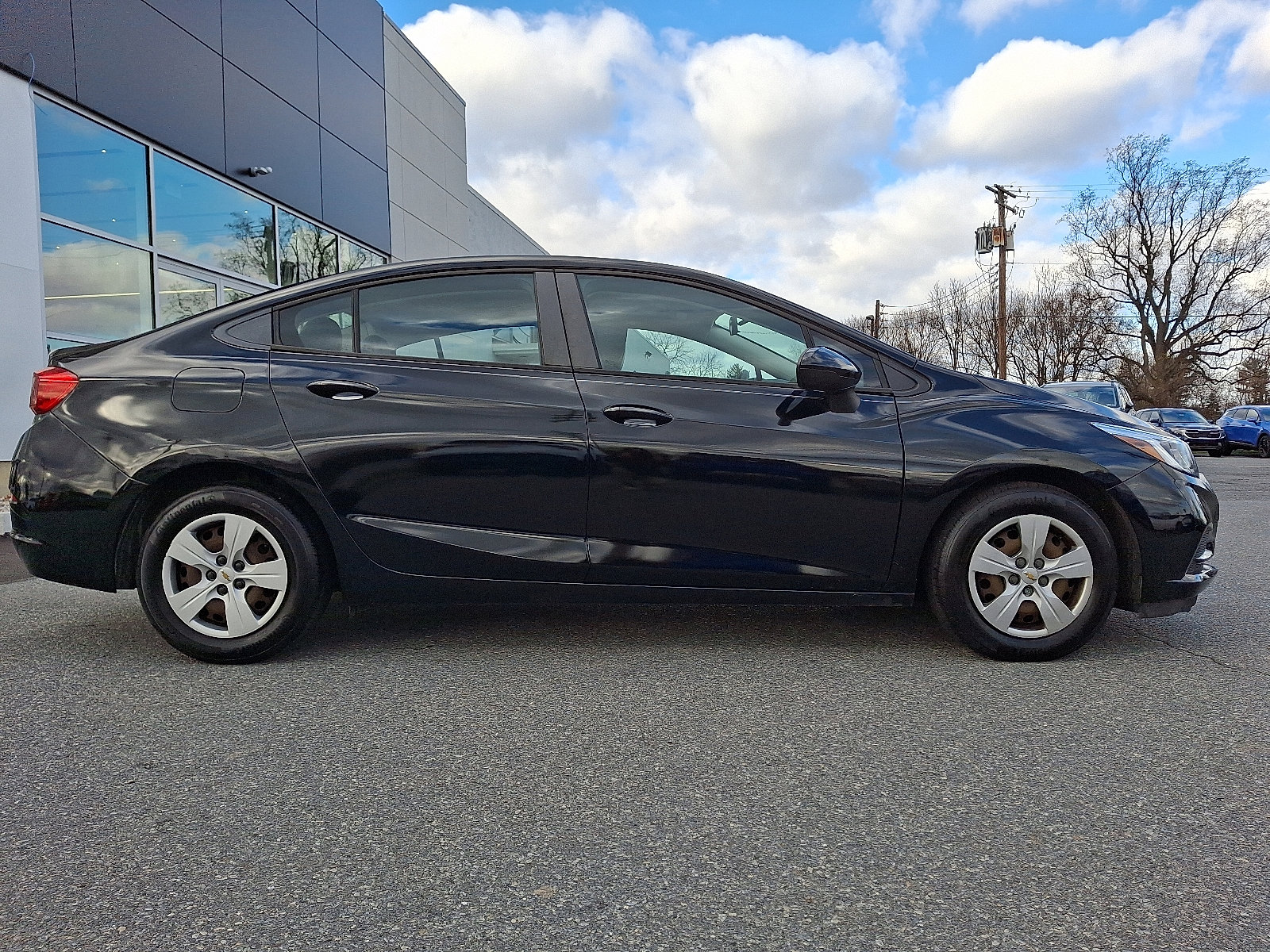 Used 2017 Chevrolet Cruze LS image 7