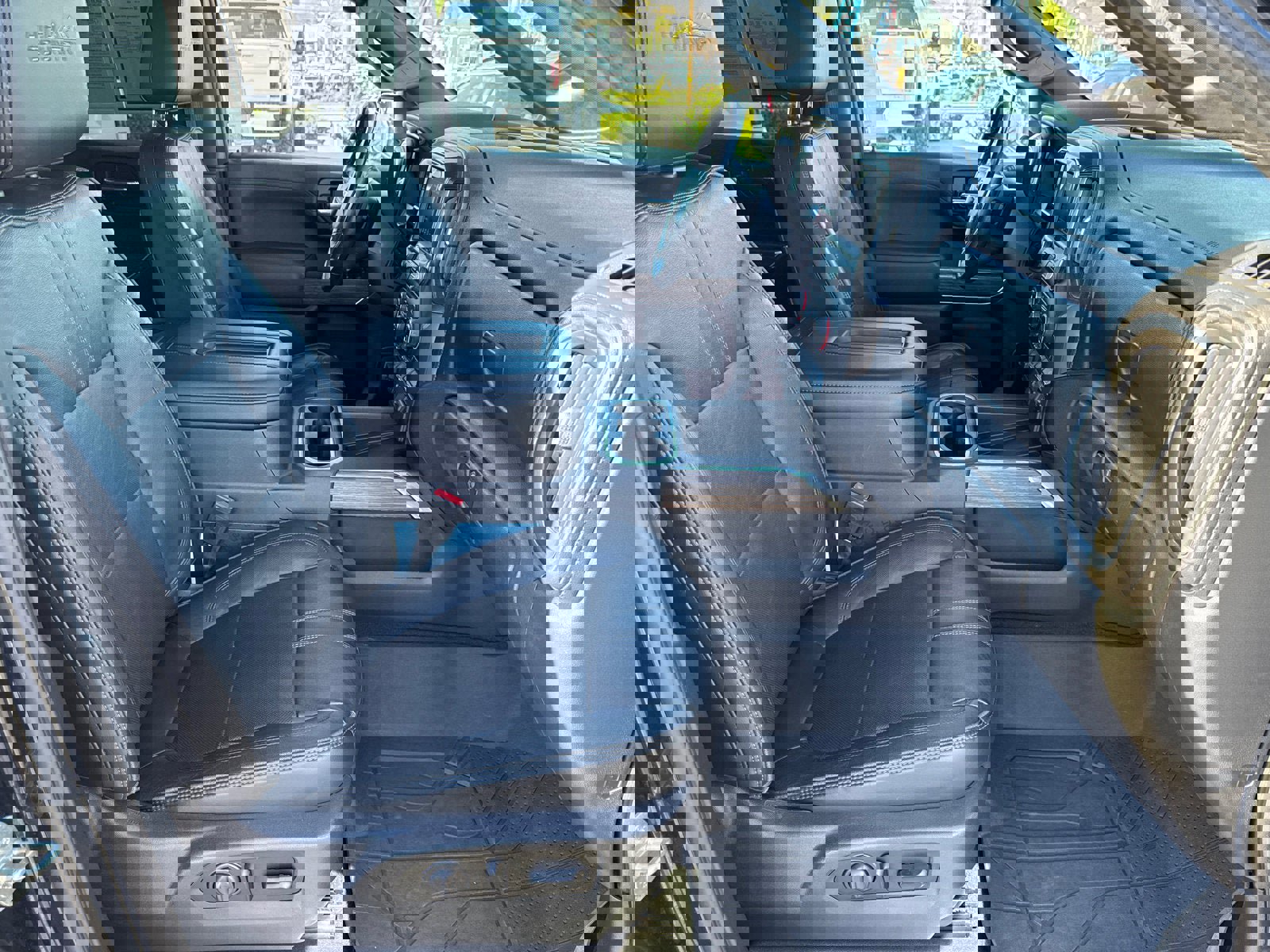 Certified 2021 Chevrolet Silverado 1500 High Country w/ Technology Package image 15