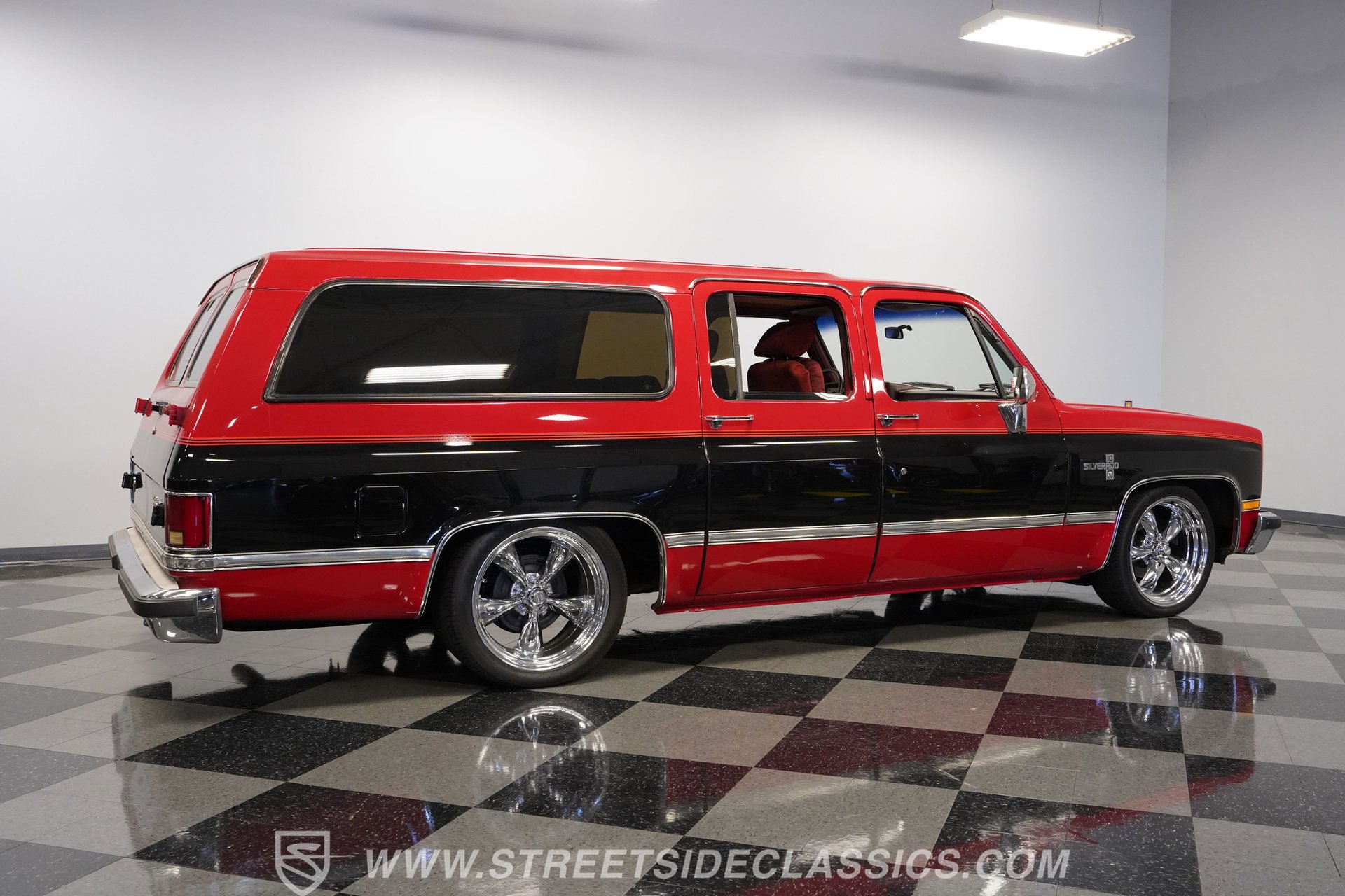 Used 1987 Chevrolet Suburban 2WD image 13