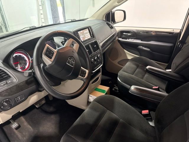 Used 2017 Dodge Grand Caravan SE w/ Power Window Group FWD image 11