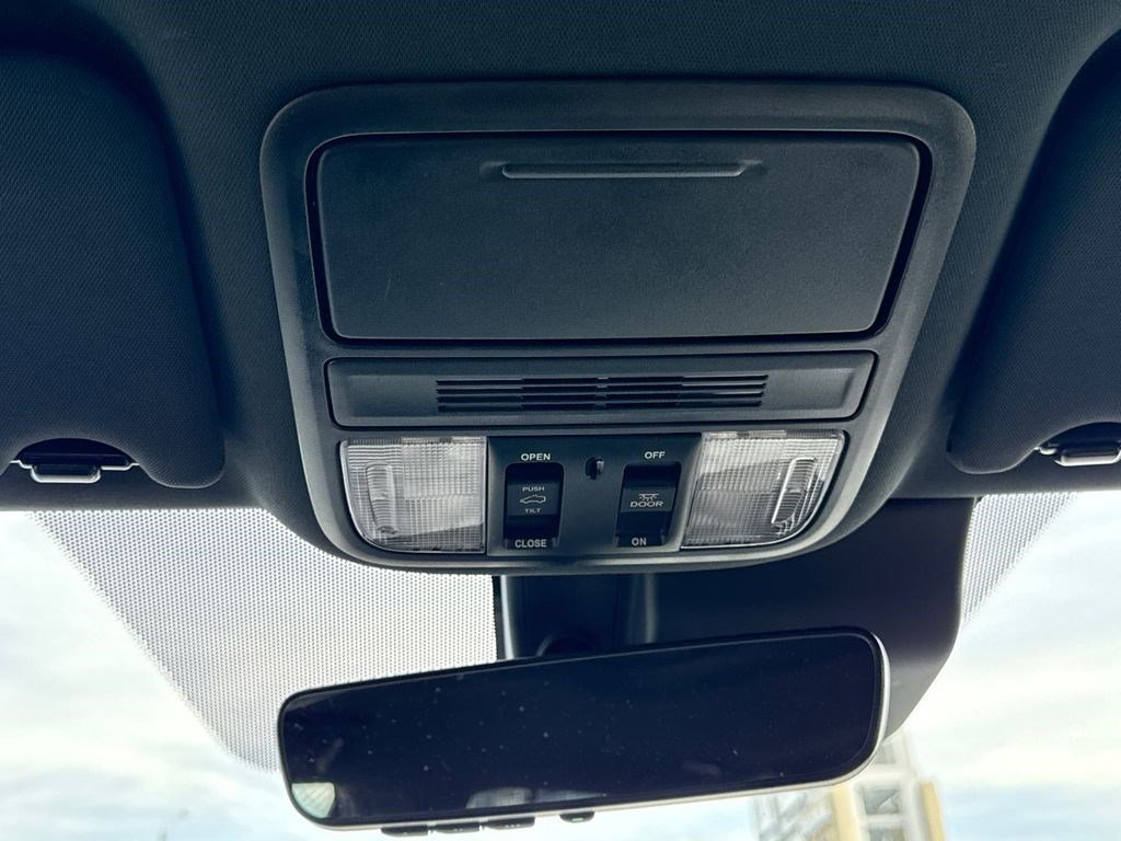 Certified 2022 Honda Pilot TrailSport image 36