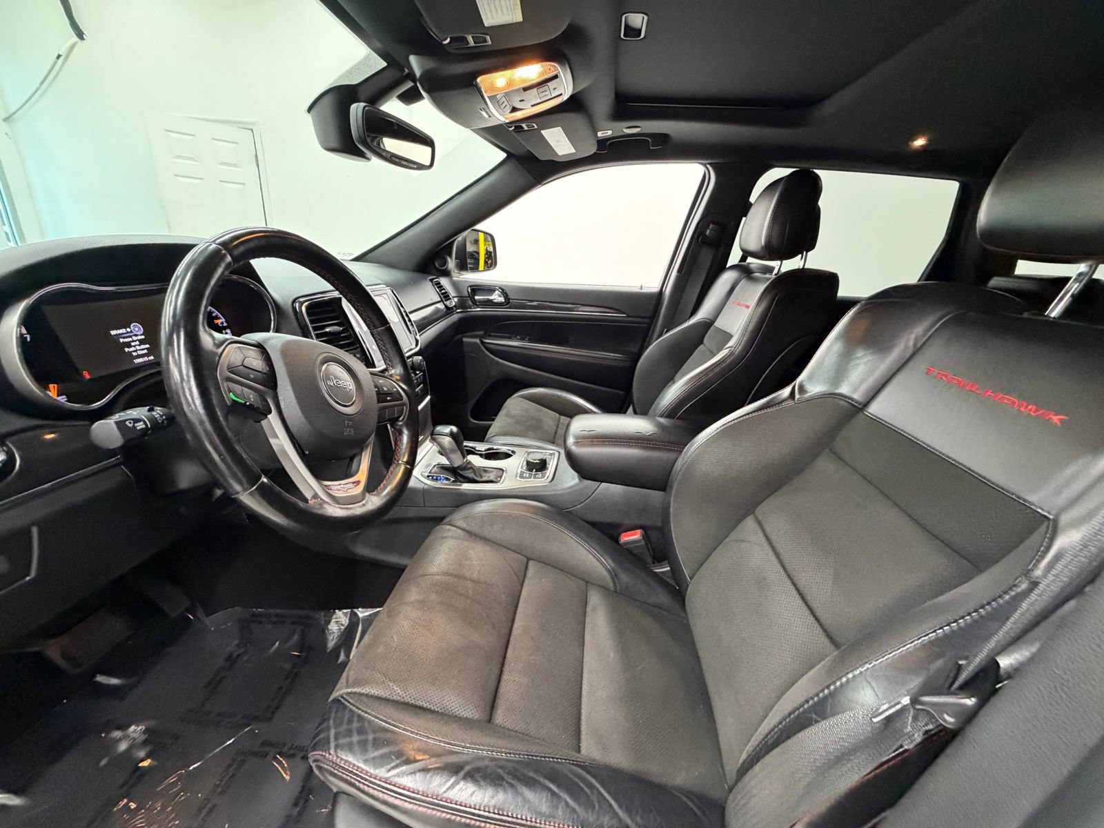 Used 2021 Jeep Grand Cherokee Trailhawk AWD/4WD image 14