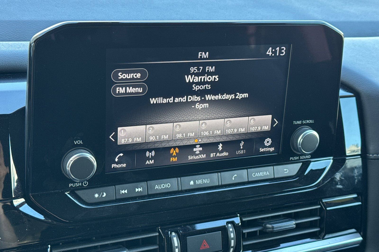 Certified 2024 Nissan Pathfinder SV image 22