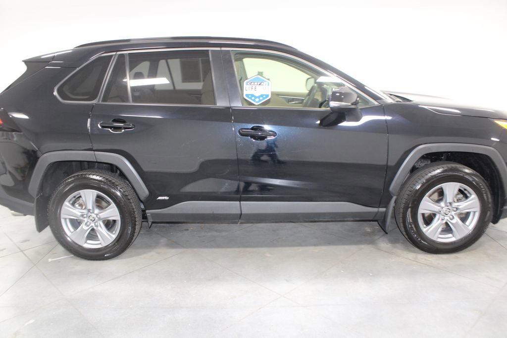Used 2023 Toyota RAV4 XLE w/ Convenience Package image 11