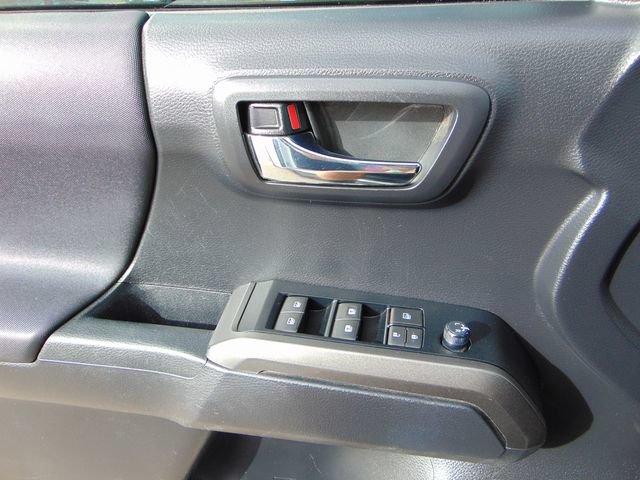 Used 2020 Toyota Tacoma TRD Sport AWD/4WD image 20