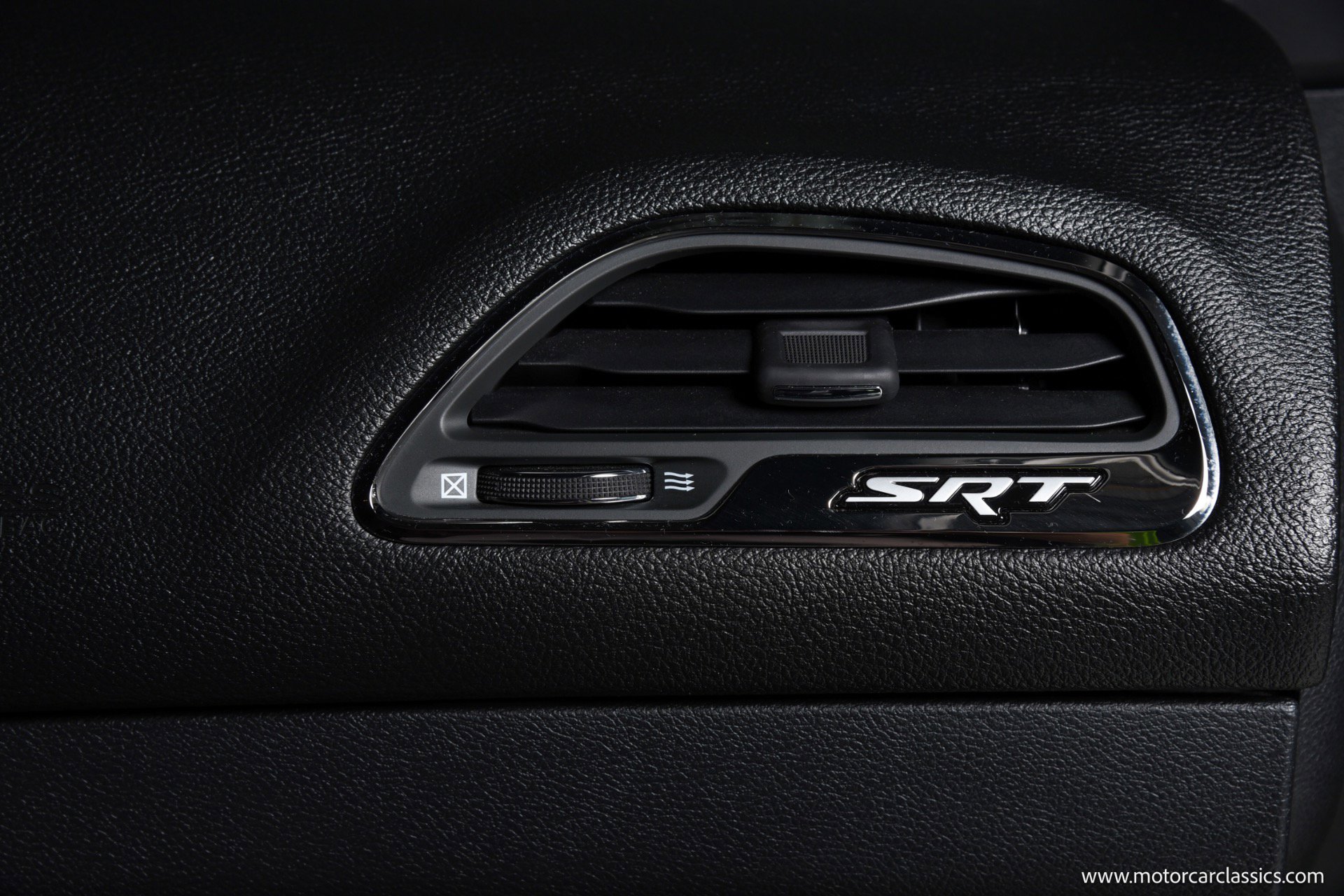 Used 2015 Dodge Challenger SRT Hellcat image 28