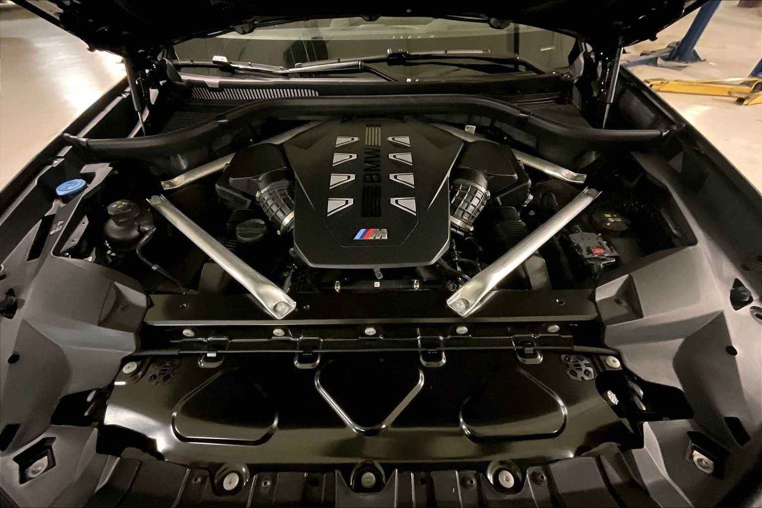 New 2026 BMW X7 M60i image 16