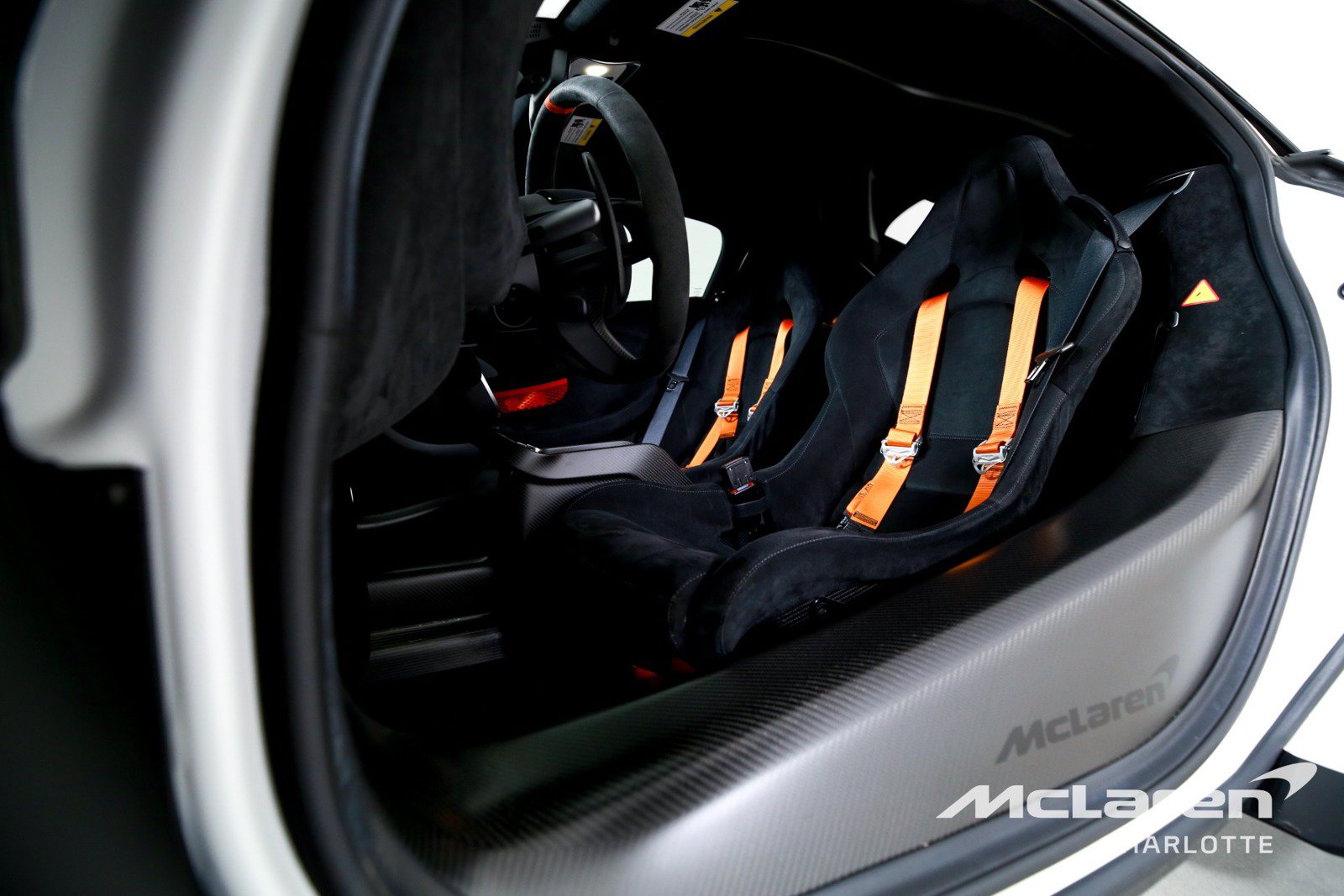 Used 2020 McLaren 620R RWD image 12