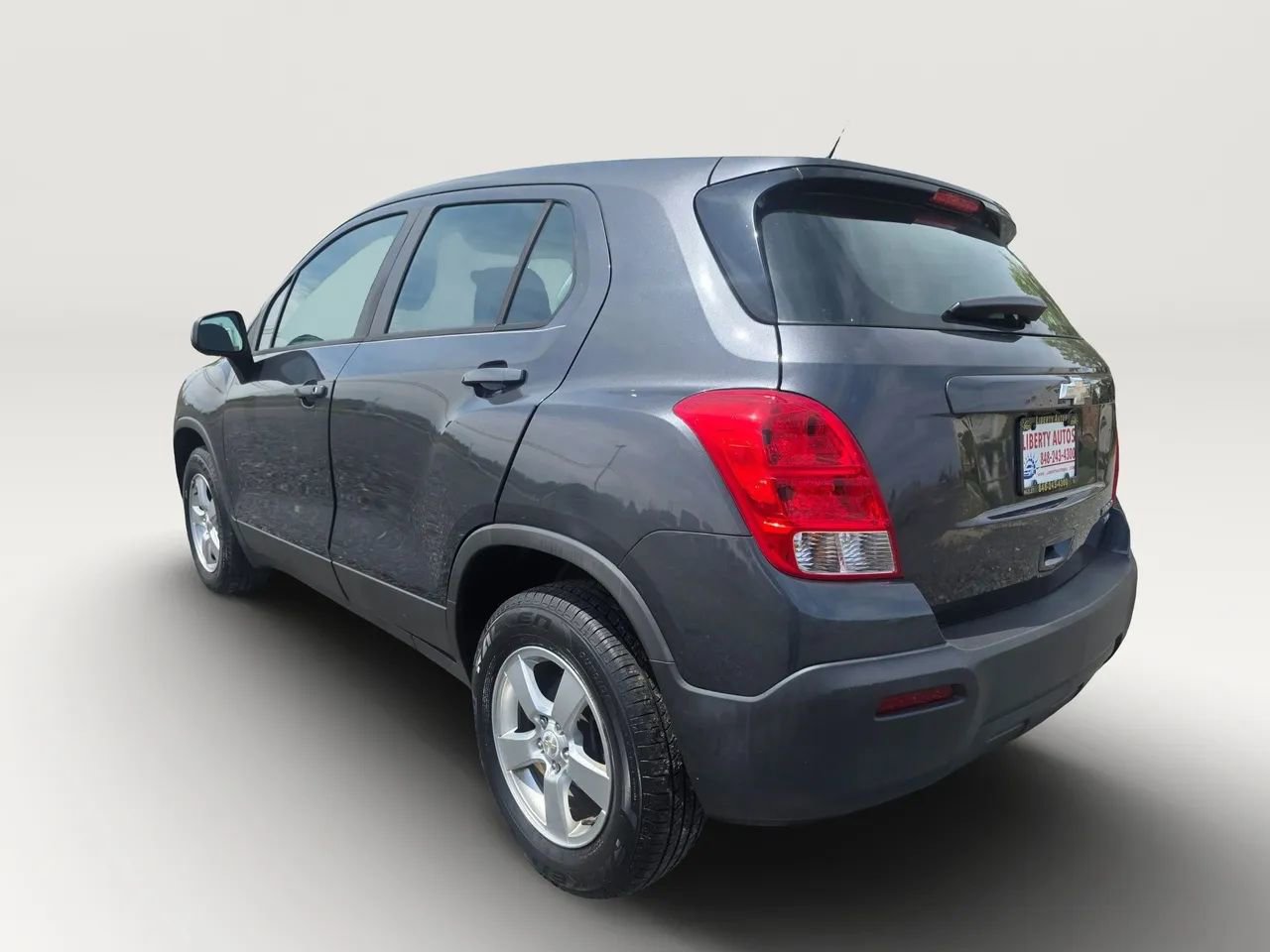Used 2016 Chevrolet Trax LS AWD/4WD image 4