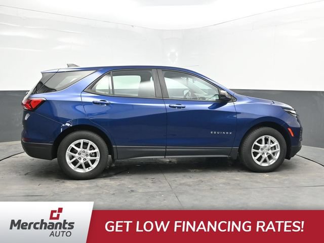 Used 2022 Chevrolet Equinox LS AWD/4WD image 7