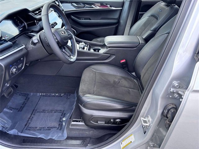 Used 2024 Jeep Grand Cherokee Trailhawk image 10