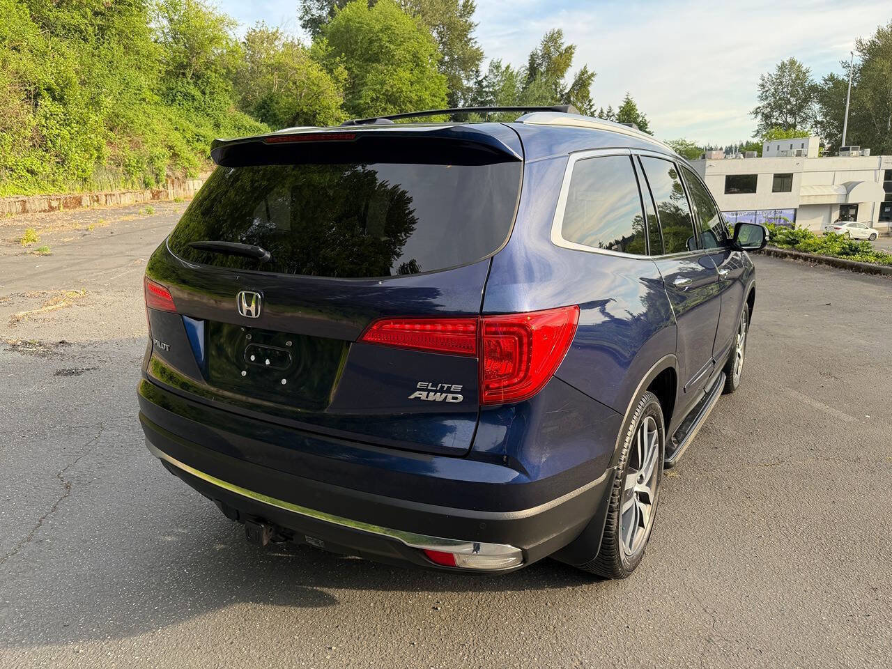 Used 2016 Honda Pilot Elite image 9