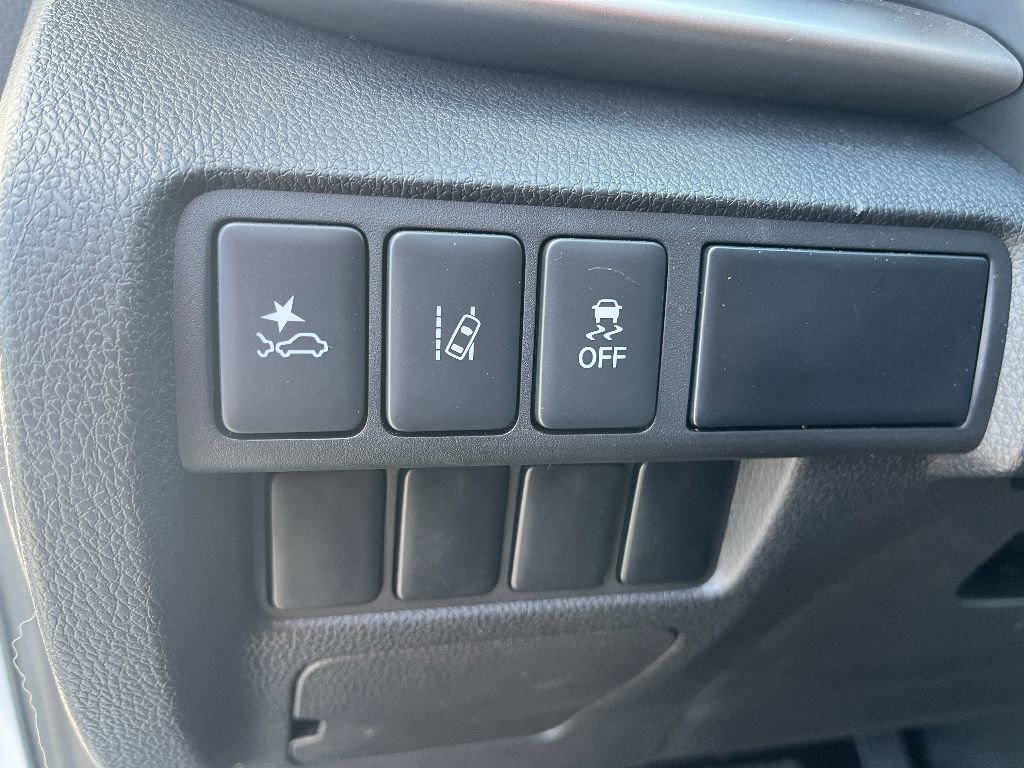Used 2024 Mitsubishi Eclipse Cross LE image 27