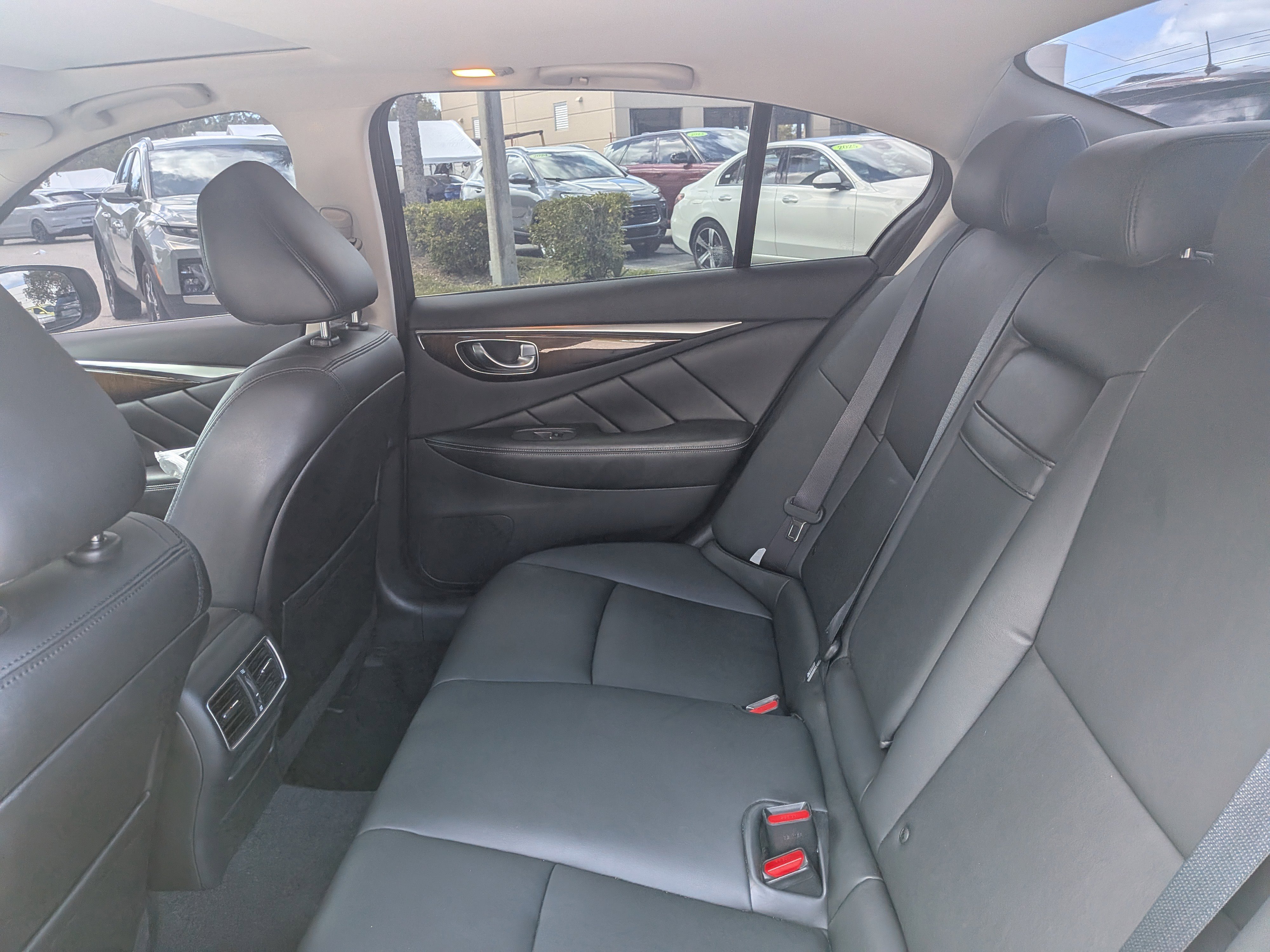 Used 2018 INFINITI Q50 Luxe w/ Cargo Package (L95) image 13