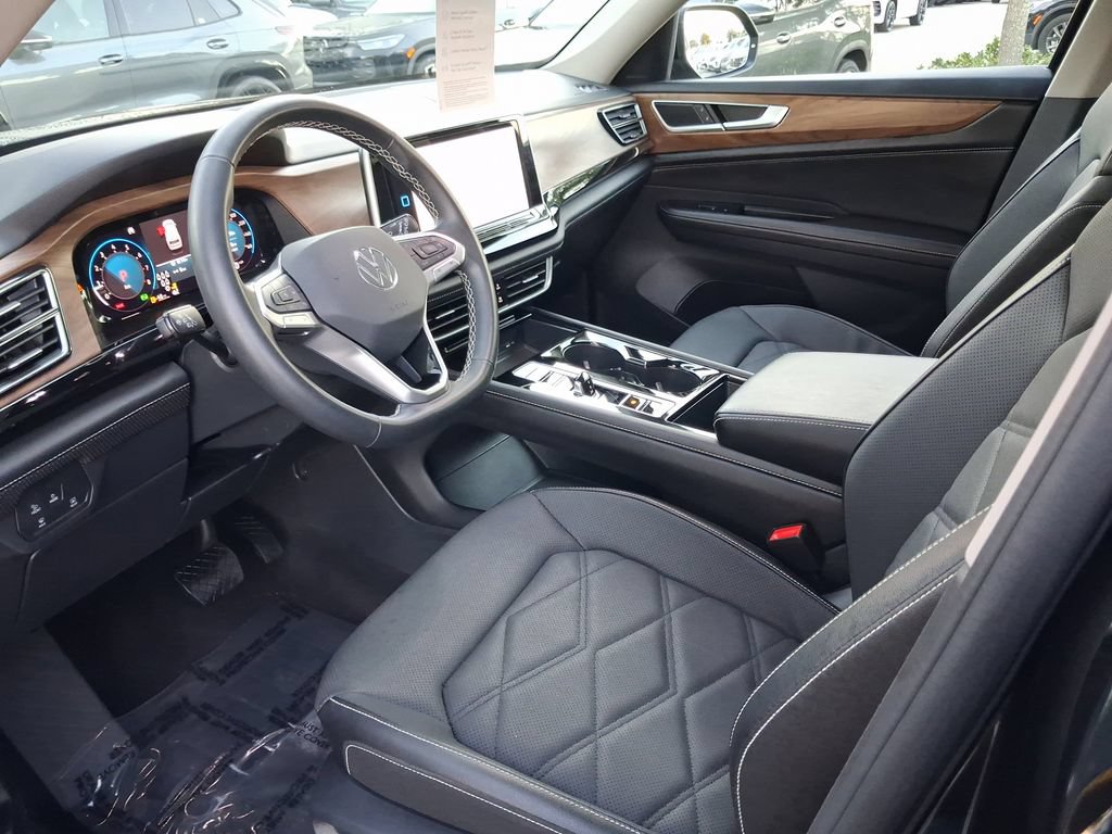 Certified 2024 Volkswagen Atlas SE FWD image 13