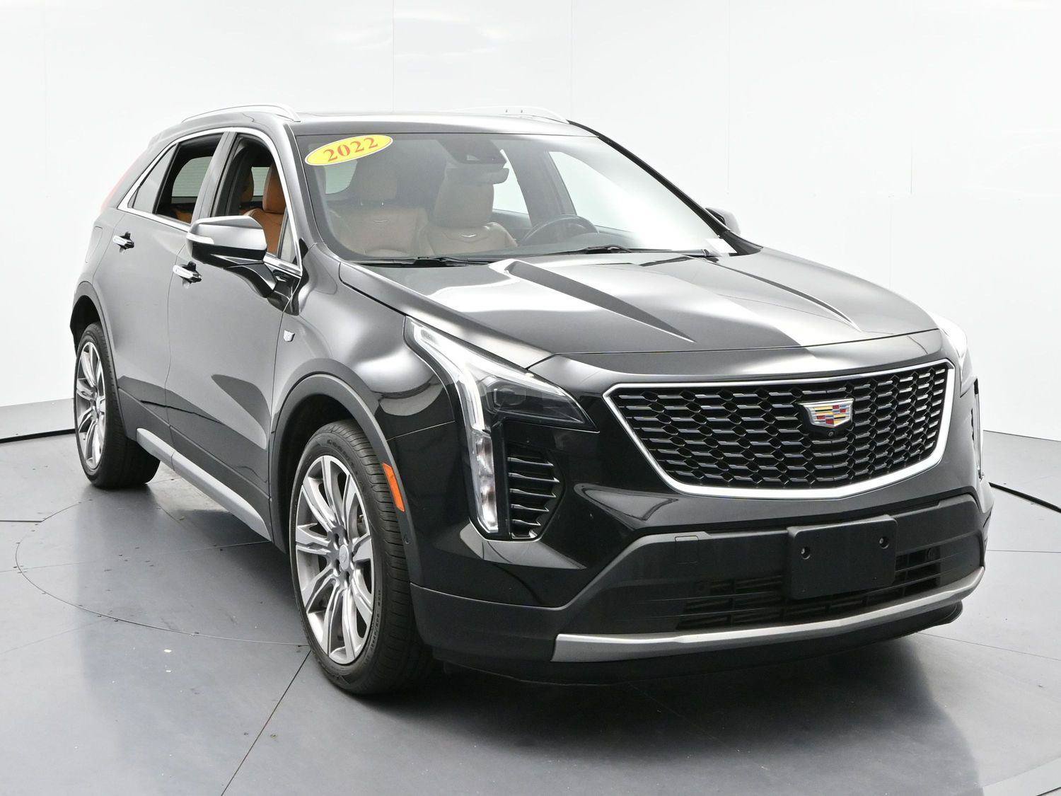 Certified 2022 Cadillac XT4 Premium Luxury w/ Enhanced Visibility Package AWD/4WD image 2